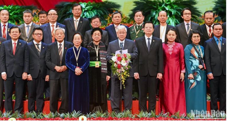 Đồng chí Đỗ Văn Chiến tiếp tục giữ chức Chủ tịch Ủy ban Trung ương Mặt trận Tổ quốc Việt Nam