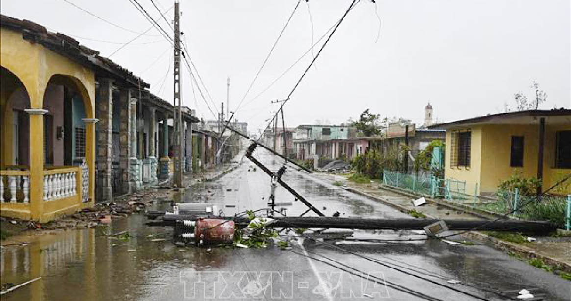 Bão Oscar đổ bộ vào miền Đông Cuba