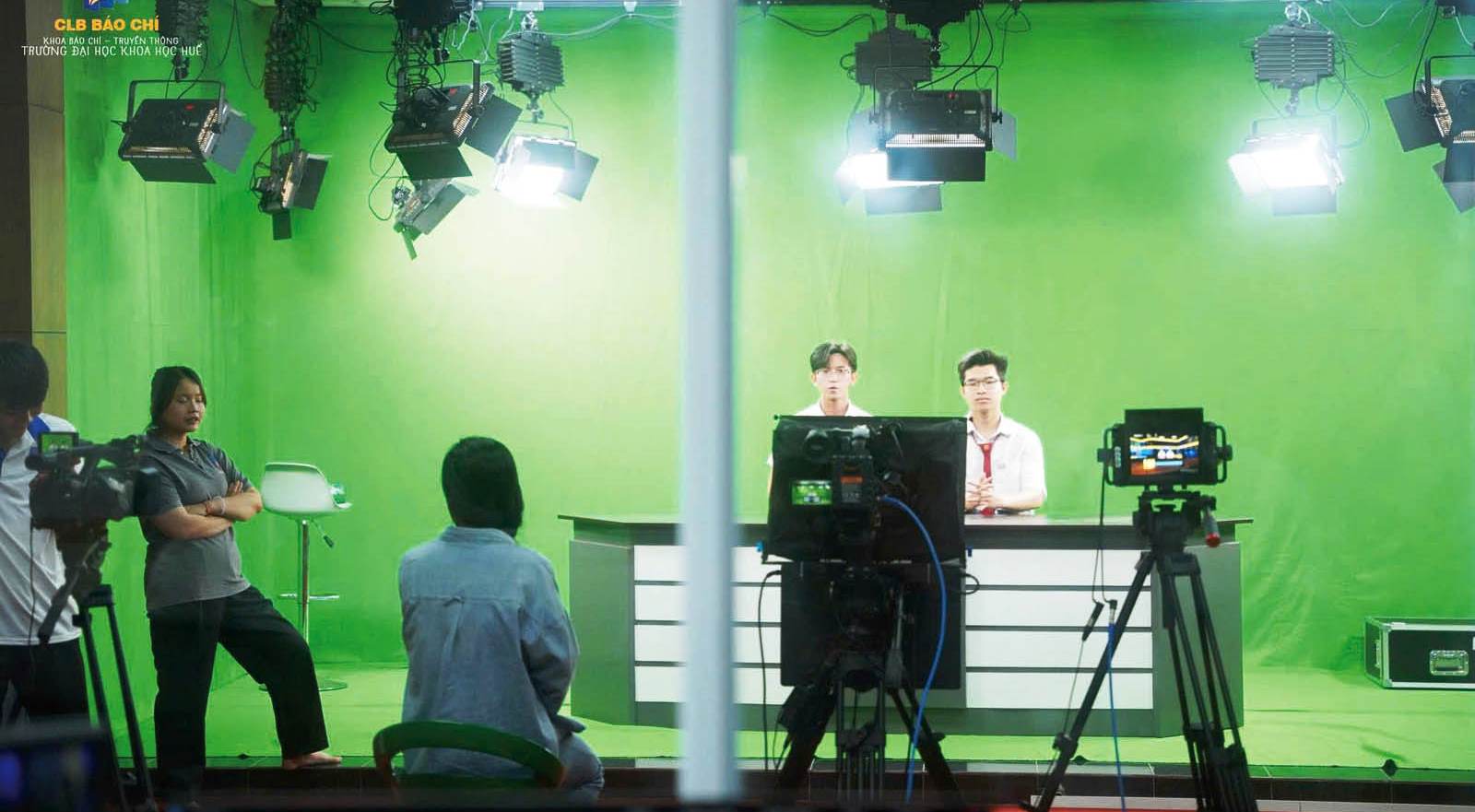 Tăng thời lượng thực hành và ứng dụng công nghệ mới