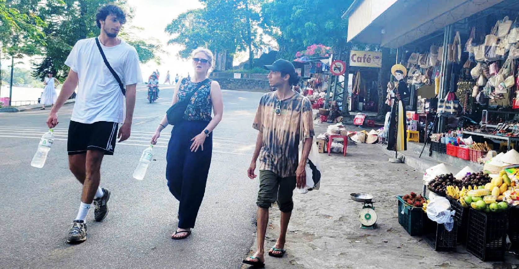 Philippines đóng cửa trường học, tạm dừng giao dịch ngoại hối do bão Trami