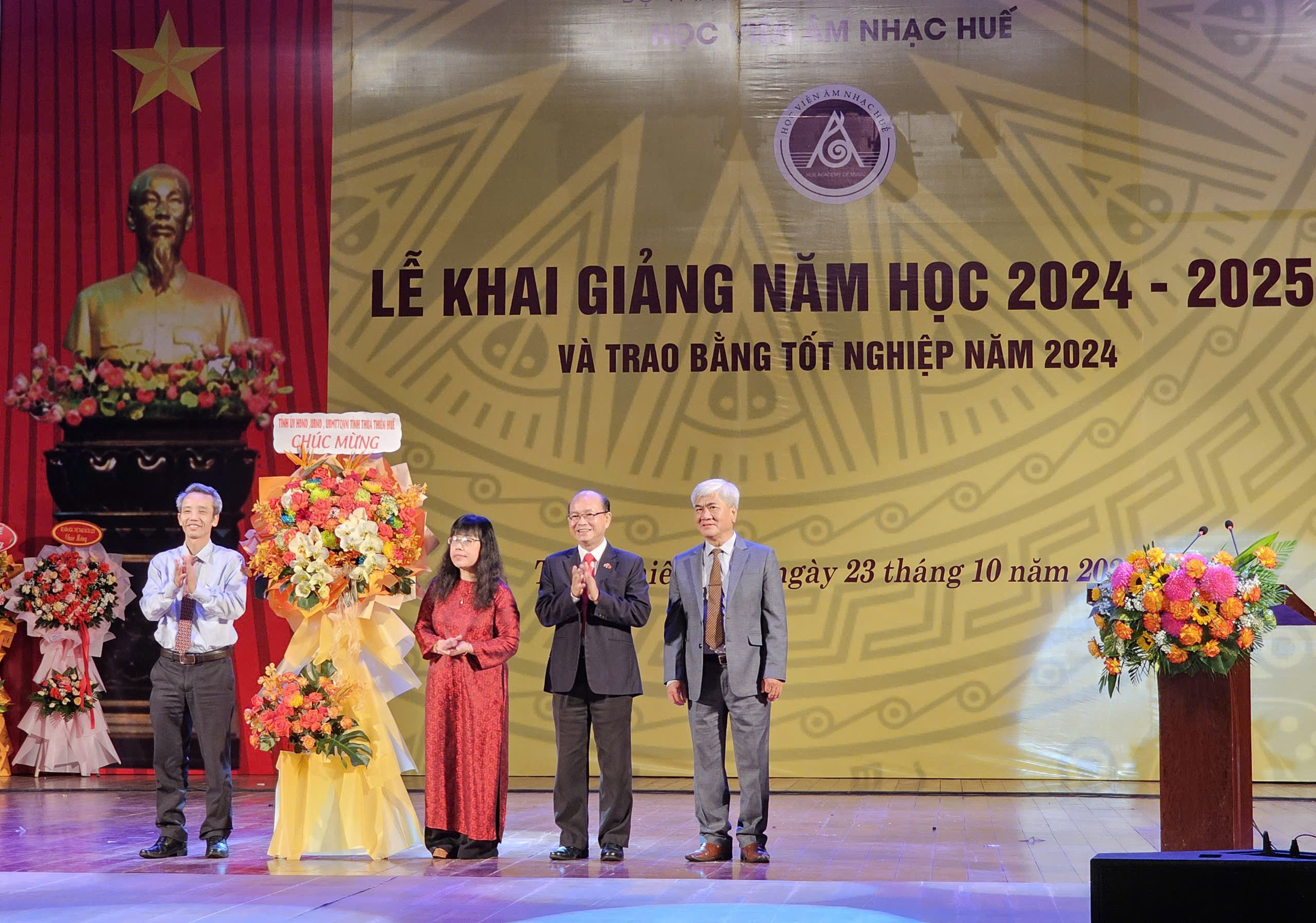 Học viện Âm nhạc Huế đón hơn 140 tân học sinh, sinh viên