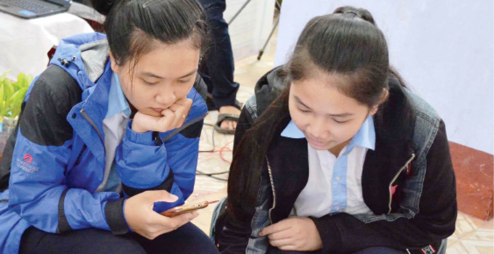 Ủng hộ  quyết liệt