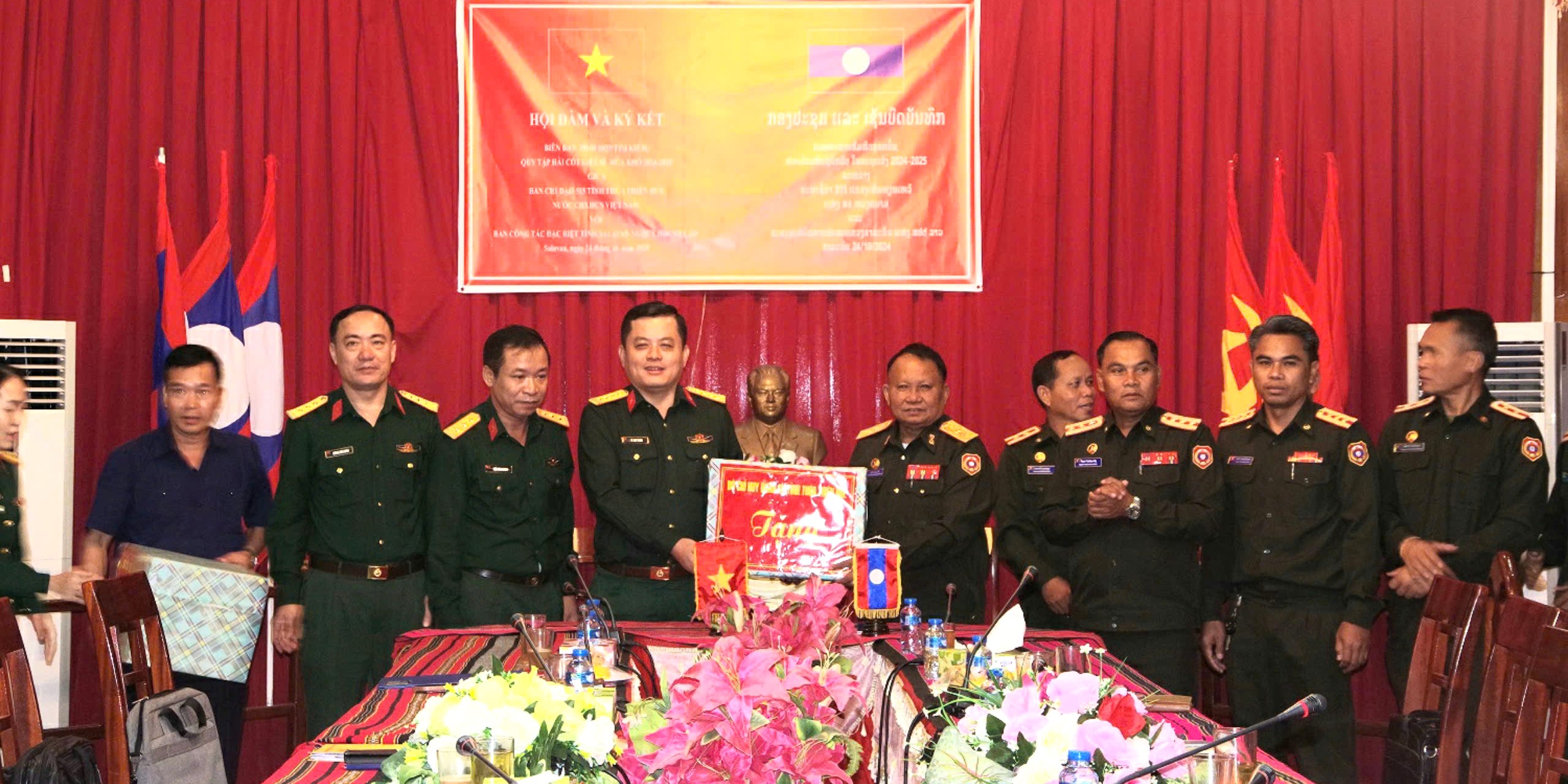 Hội đàm phối hợp tìm kiếm, quy tập hài cốt liệt sĩ mùa khô 2024 - 2025 tại Lào