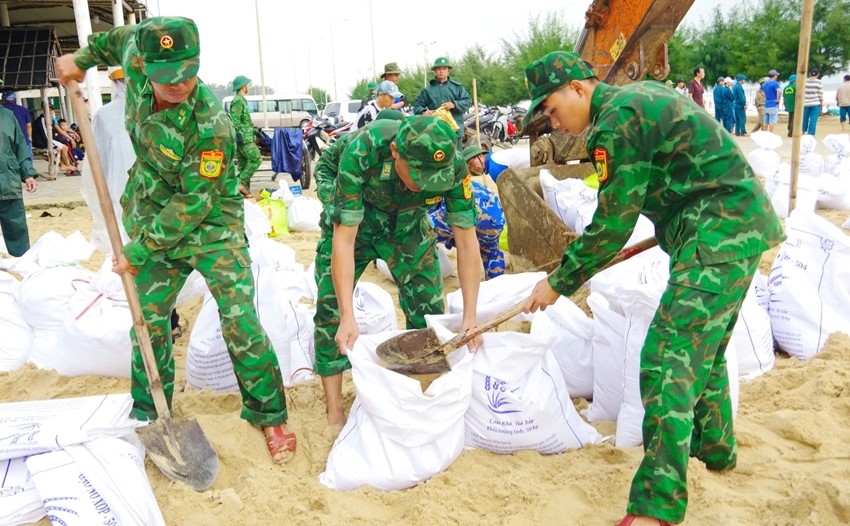 Sẵn sàng nhân lực, phương tiện ứng phó bão số 6