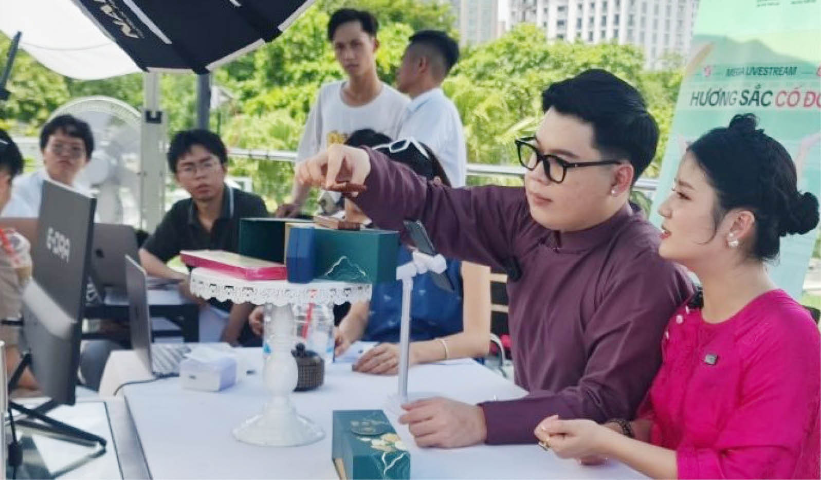 Thương mại đa kênh để mở rộng thị trường