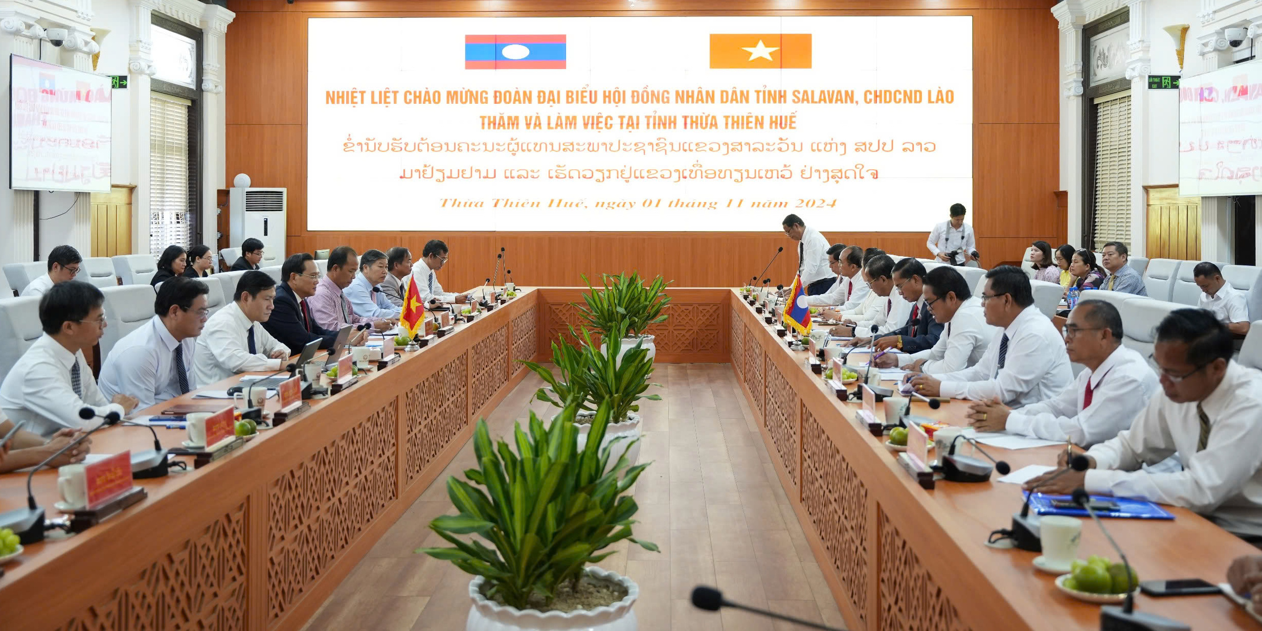 Thúc đẩy hơn nữa mối quan hệ hợp tác giữa Thừa Thiên Huế và Salavan