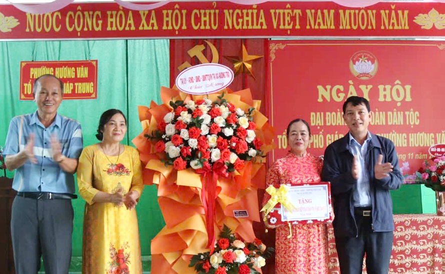 Nhiều hoạt động nhân Ngày hội Đại đoàn kết