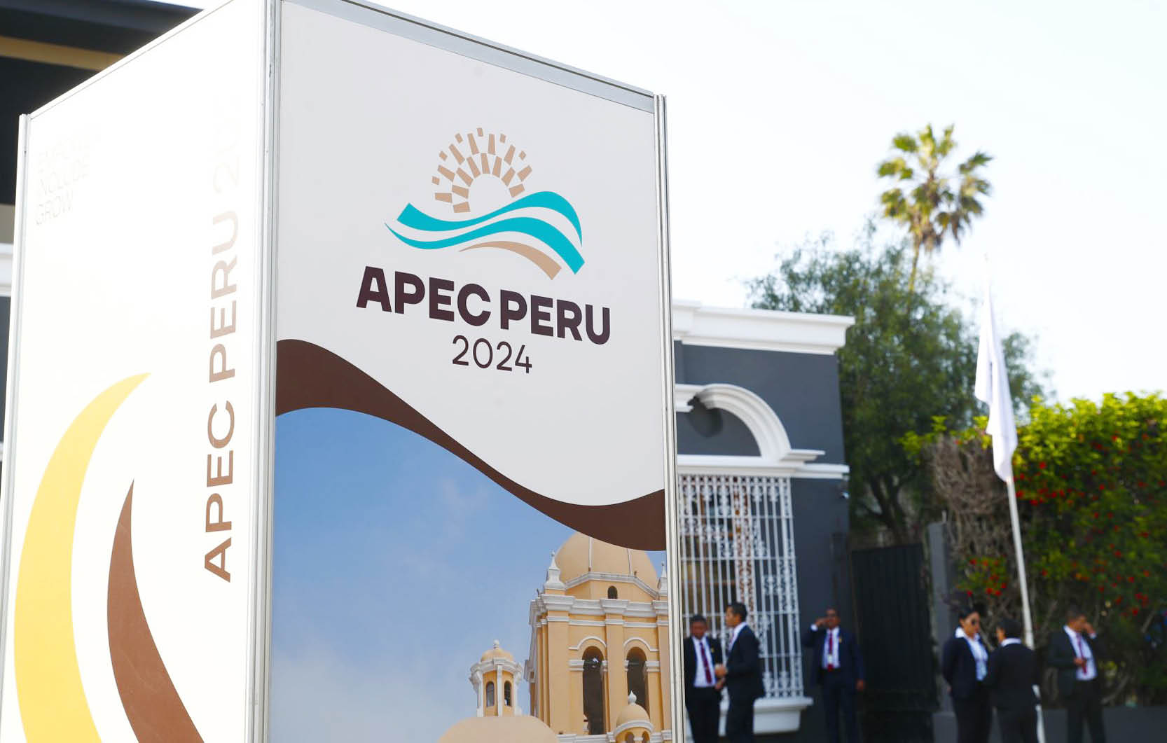 APEC phải kiên định với nguyên tắc nền tảng, vững bước hướng đến phát triển và thịnh vượng