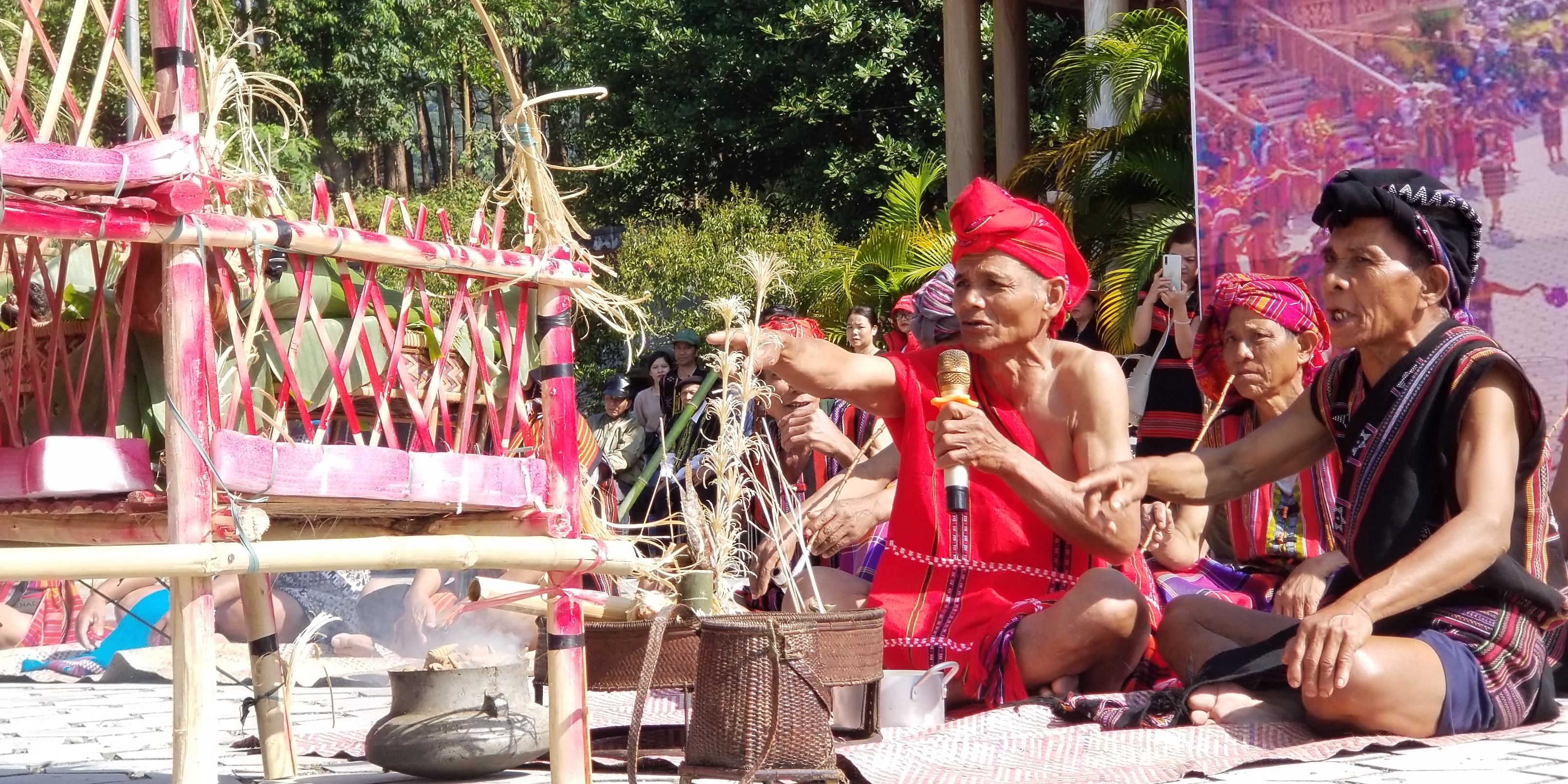 Thúc đẩy vùng đồng bào dân tộc thiểu số và miền núi phát triển