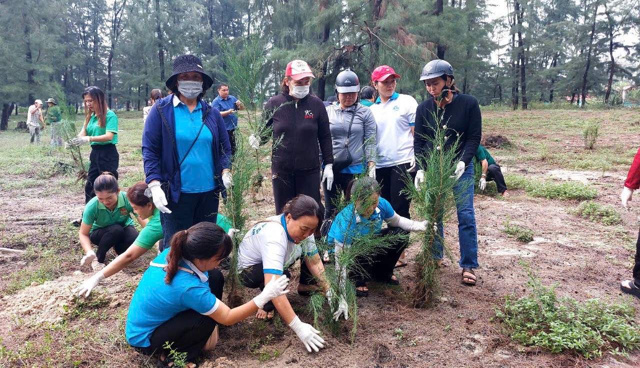 Thu gom, quản lý 570 tấn rác thải nhựa từ Dự án TVA