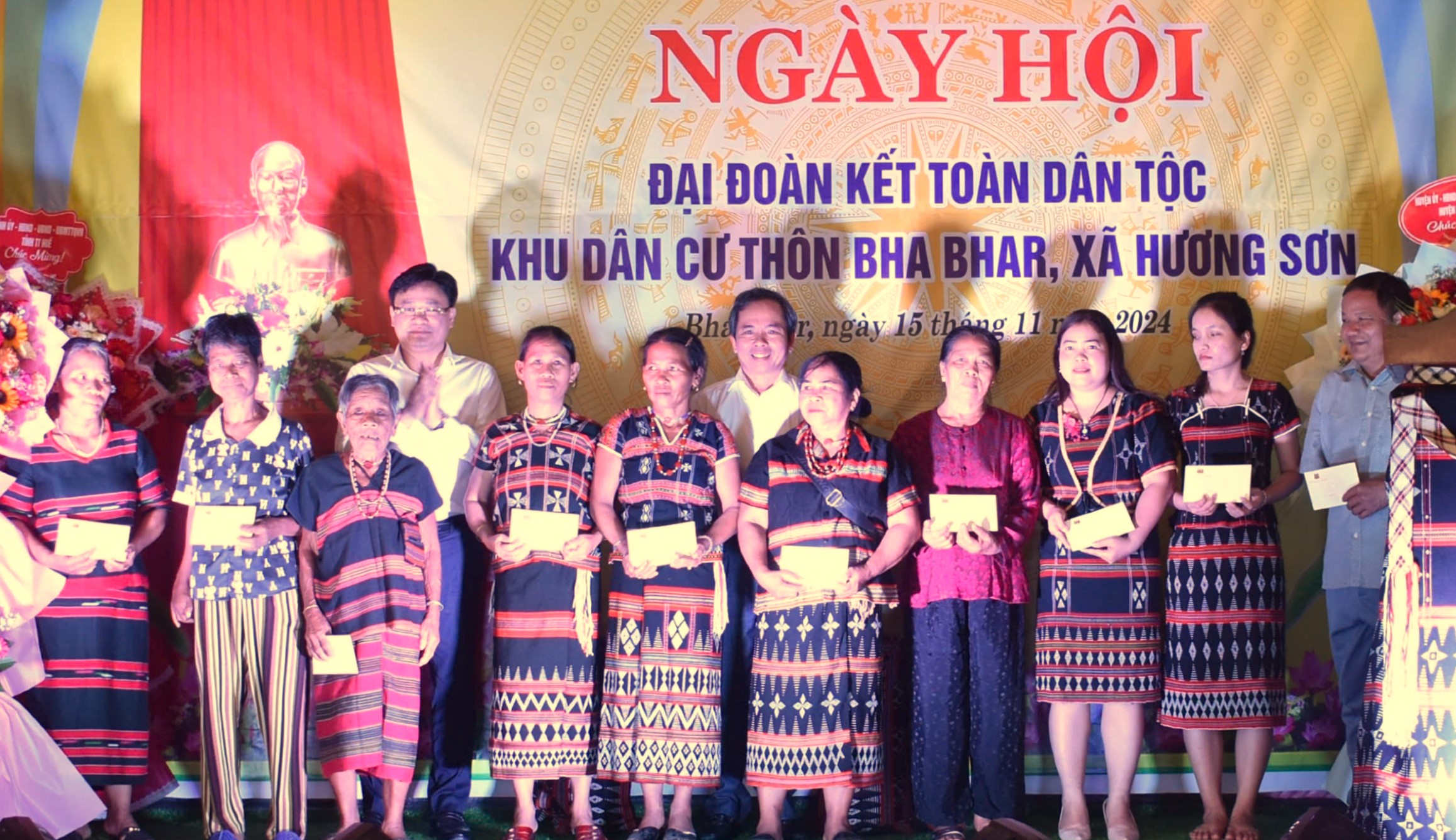 Người dân thôn Bha Bhar chung sức, đồng lòng nâng cao đời sống