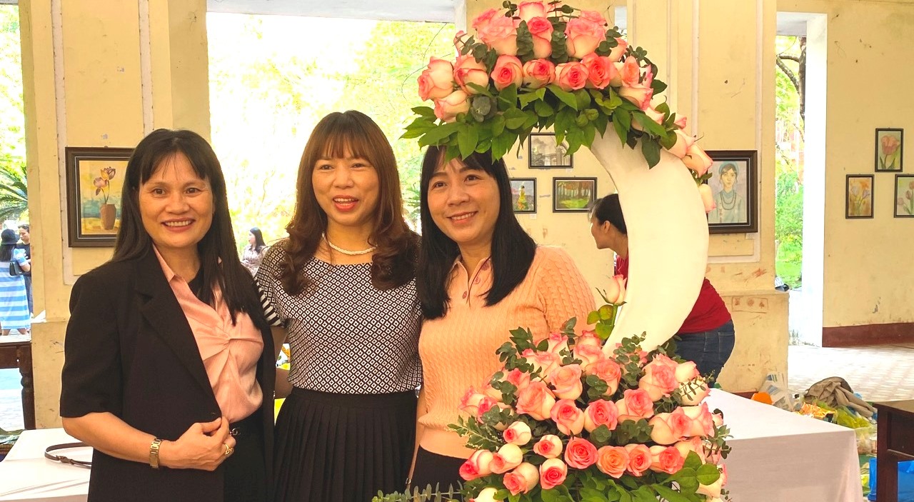 Sôi nổi các hoạt động kỷ niệm Ngày Nhà giáo Việt Nam 20 11