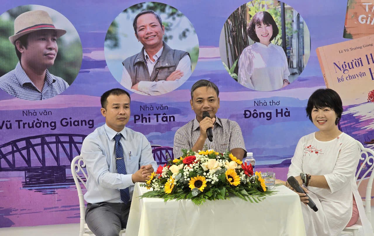 Giao lưu “Người Huế kể chuyện Huế”