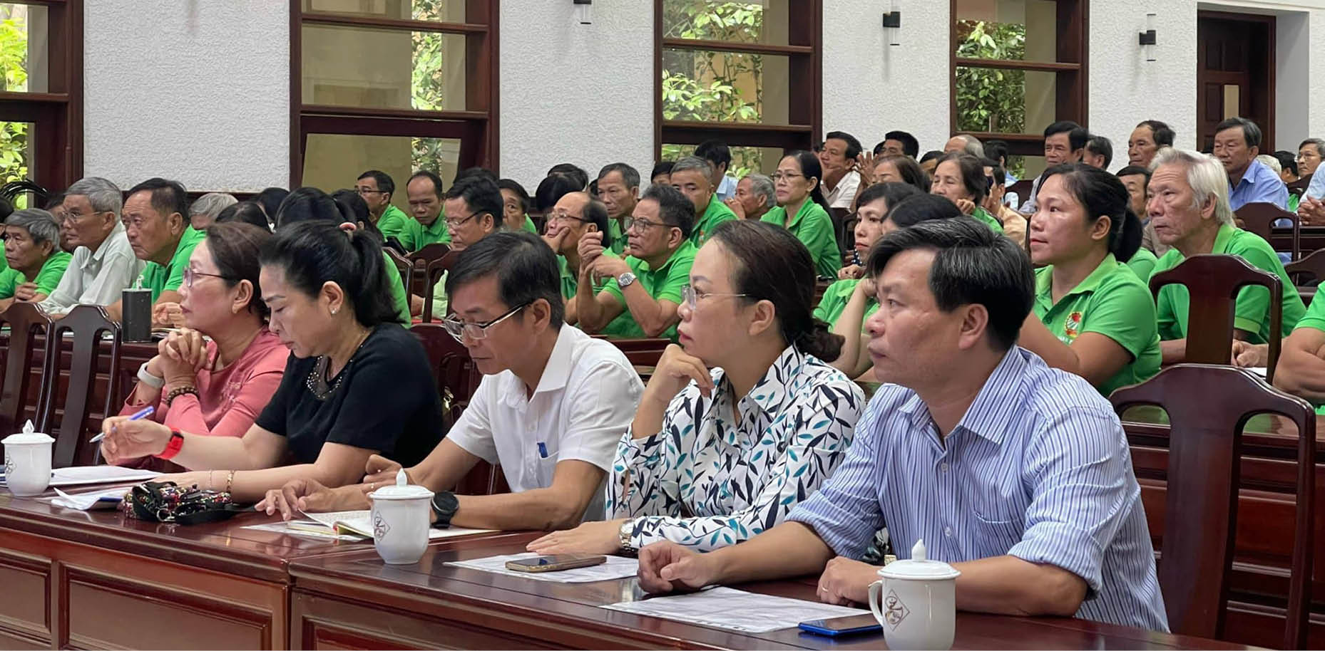 Nhân cái đẹp, dẹp cái xấu