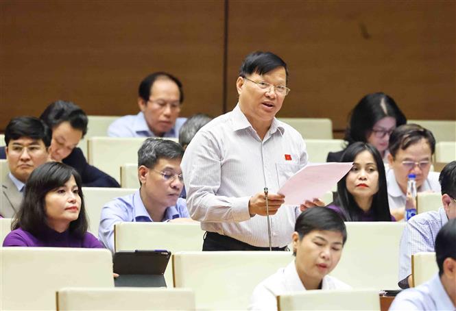 Quốc hội thảo luận ở tổ về các dự án Luật được trình ở nghị trường