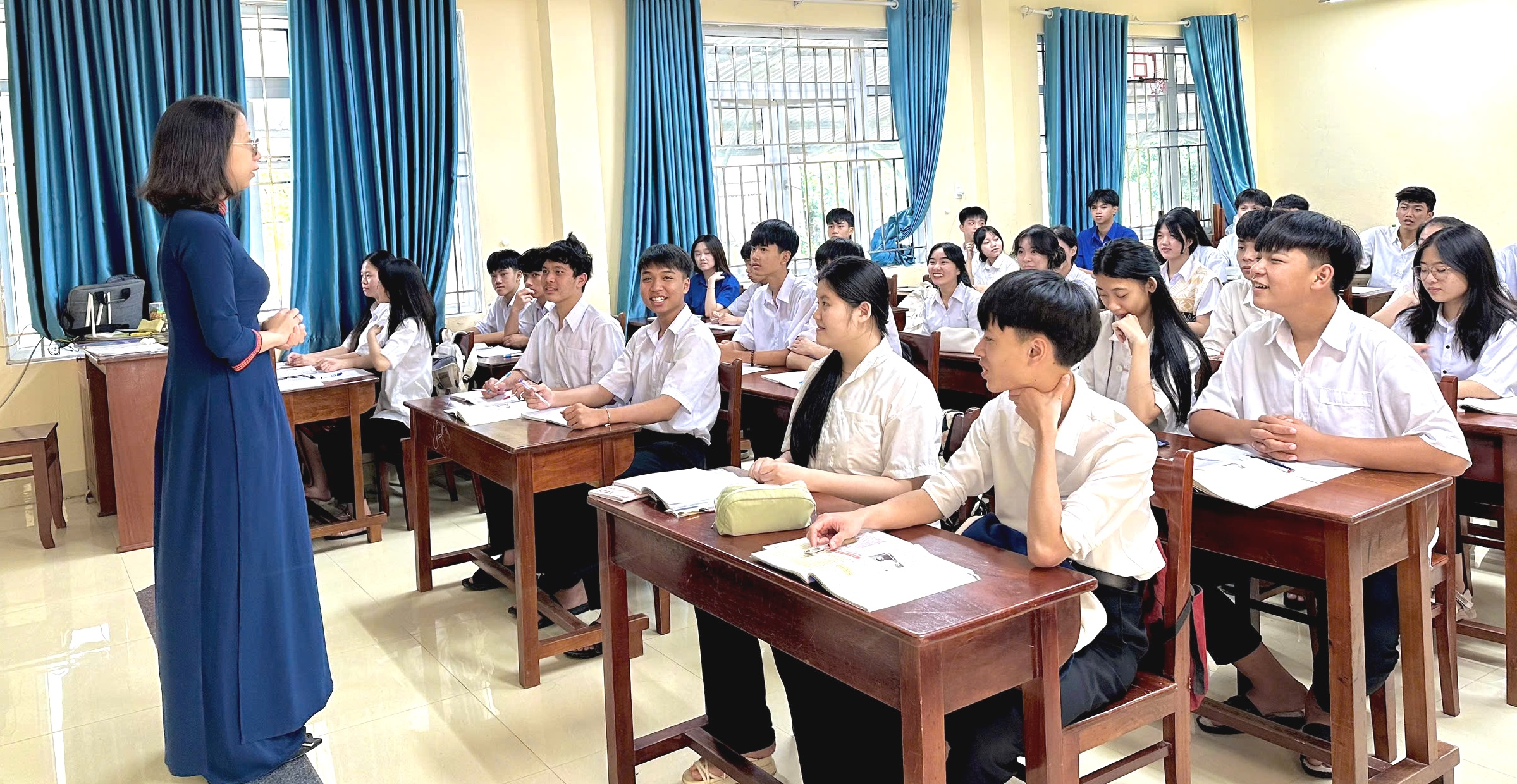 Học sinh vùng ít bị ảnh hưởng đi học trở lại từ ngày 26 11