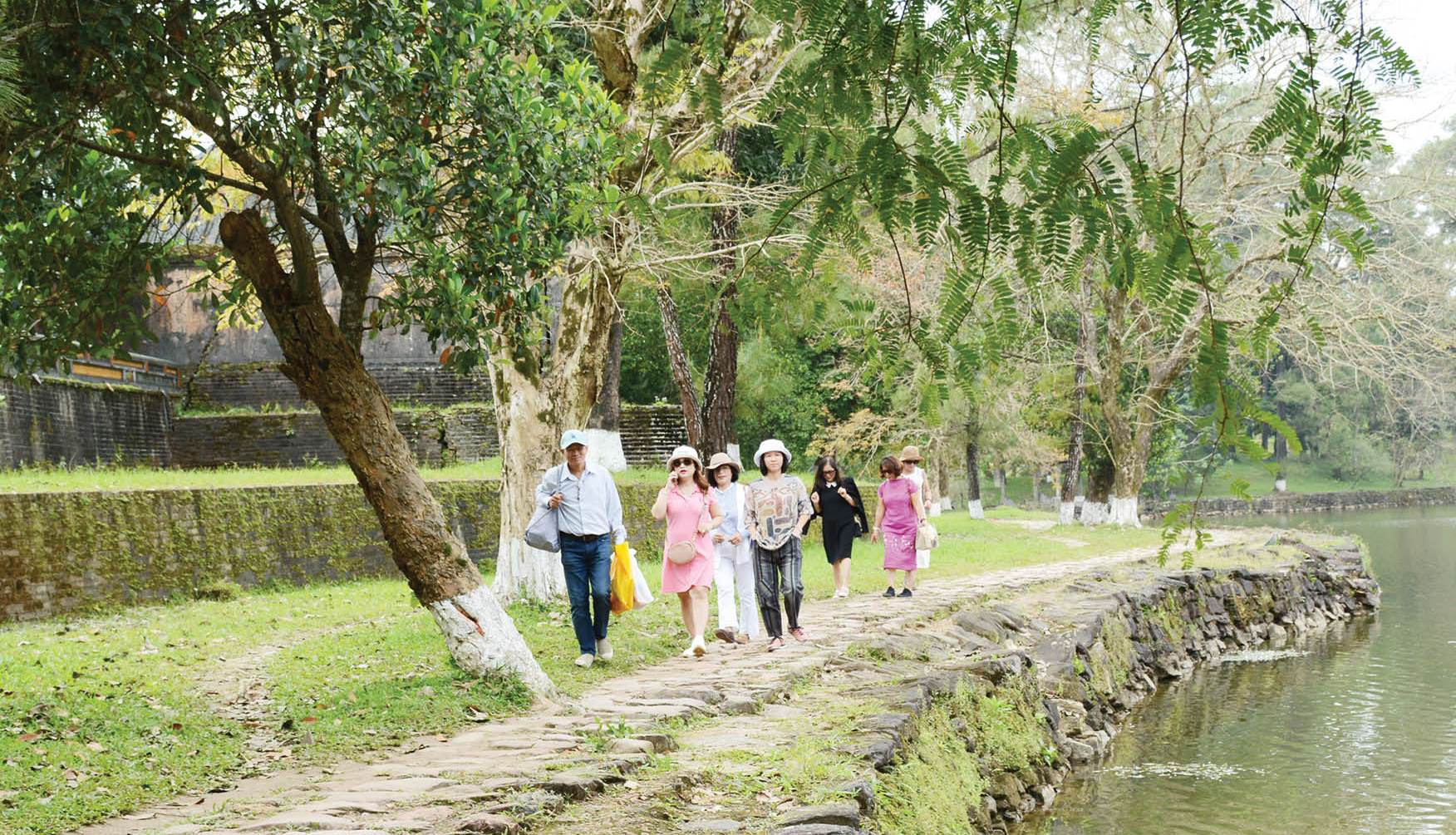 Chạm đích, không có nghĩa là dừng lại
