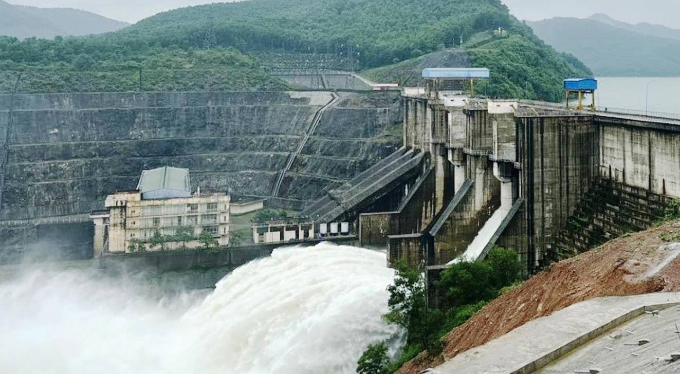 Sản lượng điện giảm so với cùng kỳ