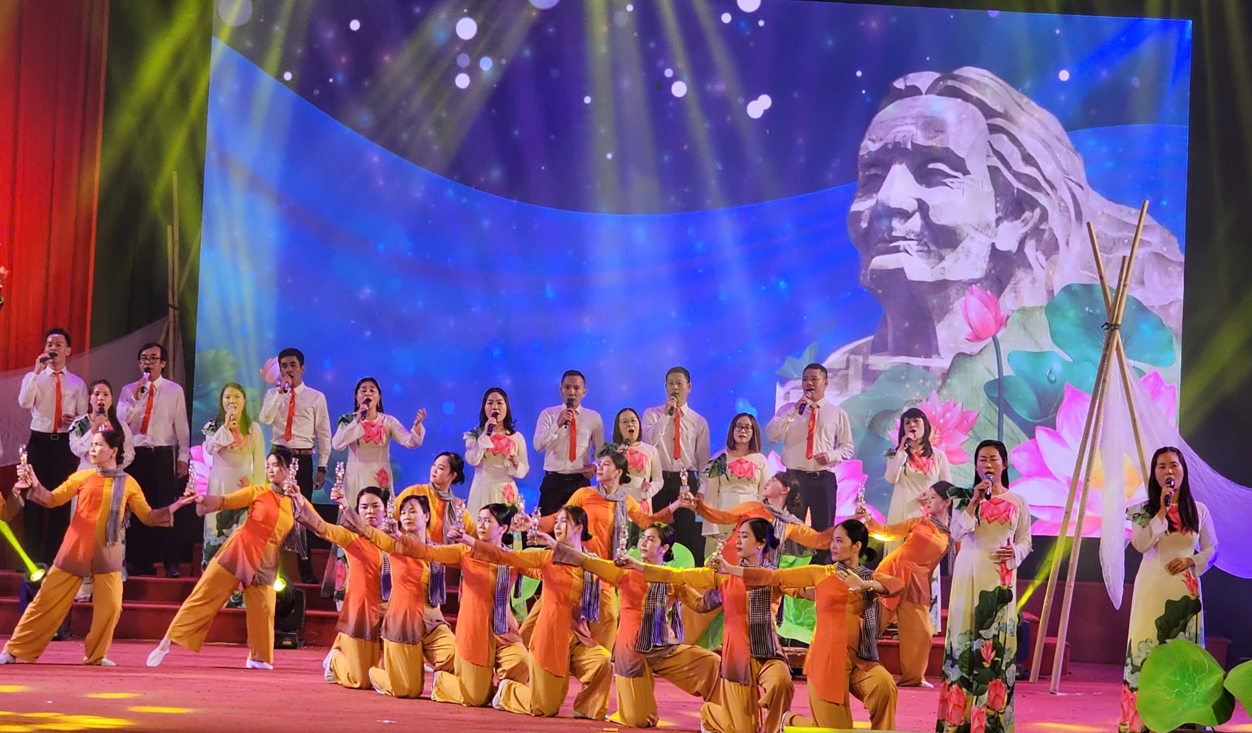 12 đơn vị tranh tài liên hoan “Đưa thông tin về cơ sở”