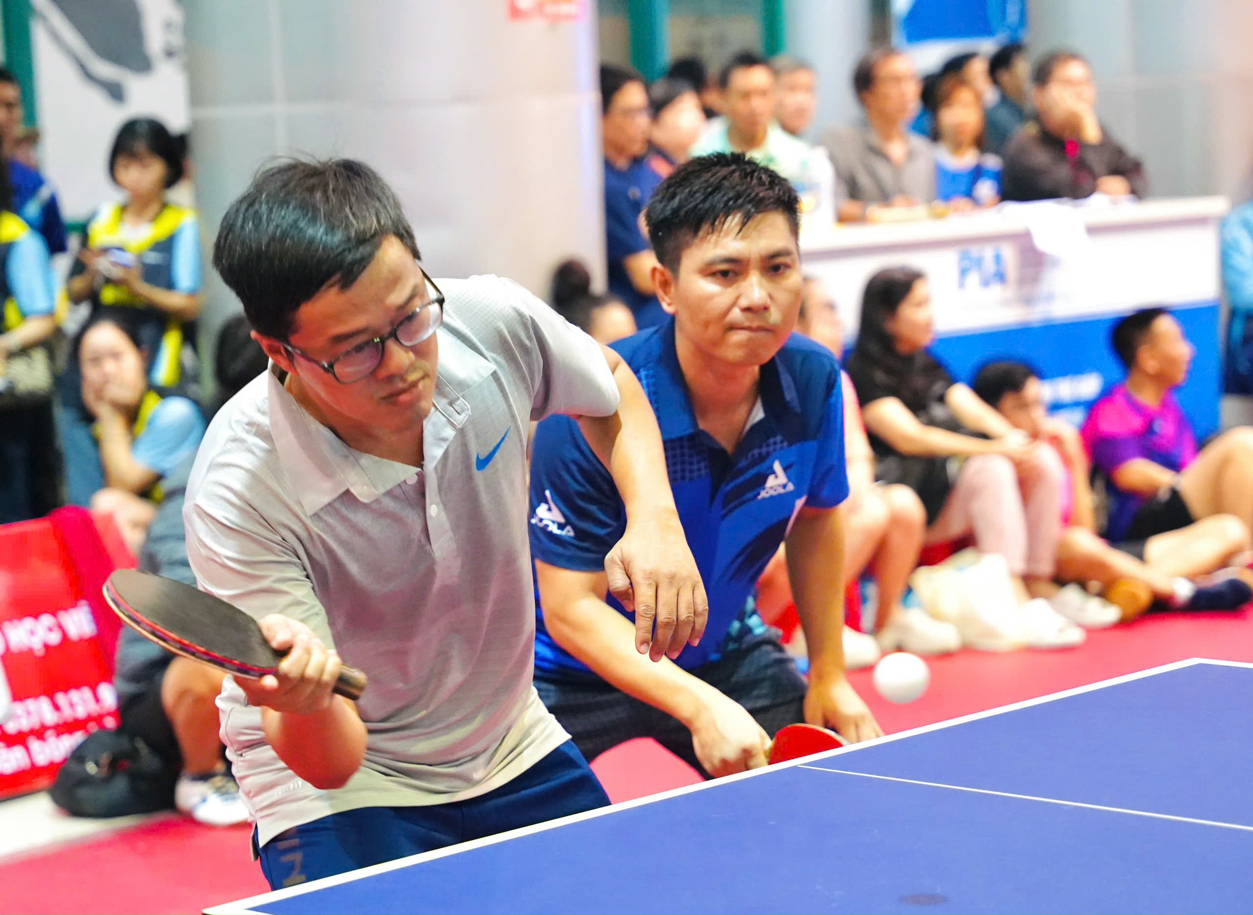 230 tay vợt dự giải bóng bàn các câu lạc bộ thị xã Hương Thủy mở rộng