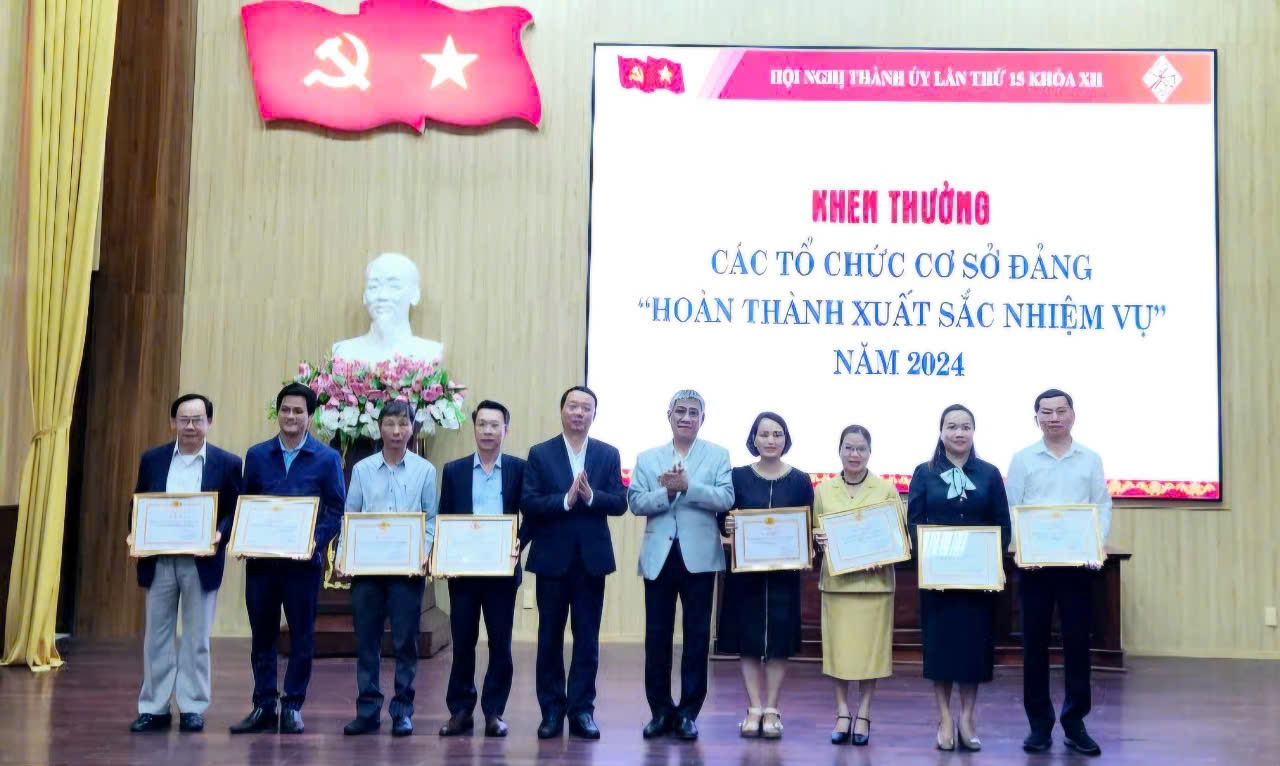 Tập trung xây dựng và phát triển 2 Quận của Thành phố Huế