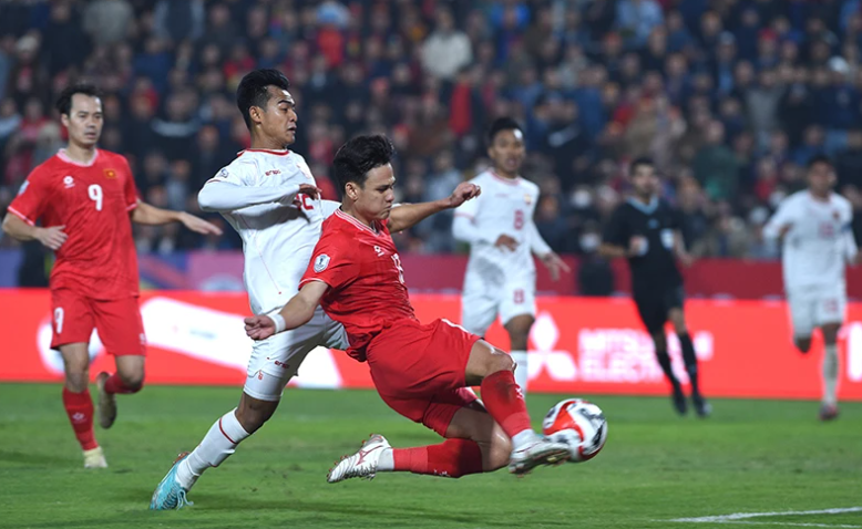 Việt Nam giành ngôi đầu bảng