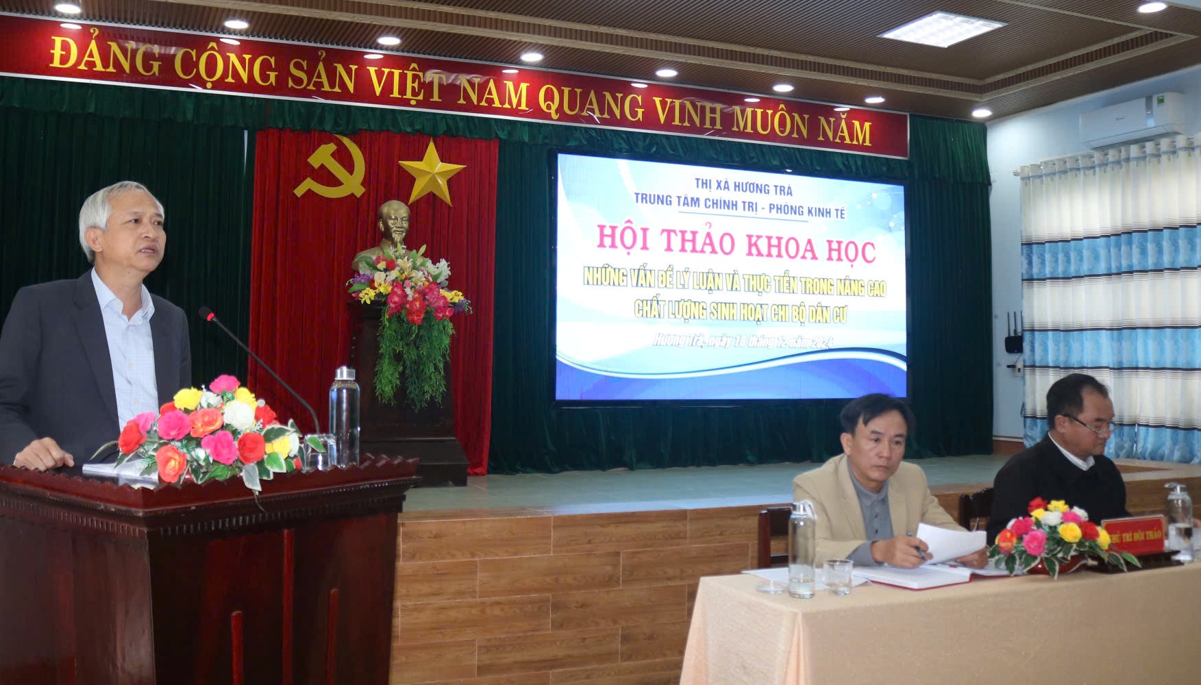 Hương Trà Nâng cao chất lượng sinh hoạt chi bộ khu dân cư