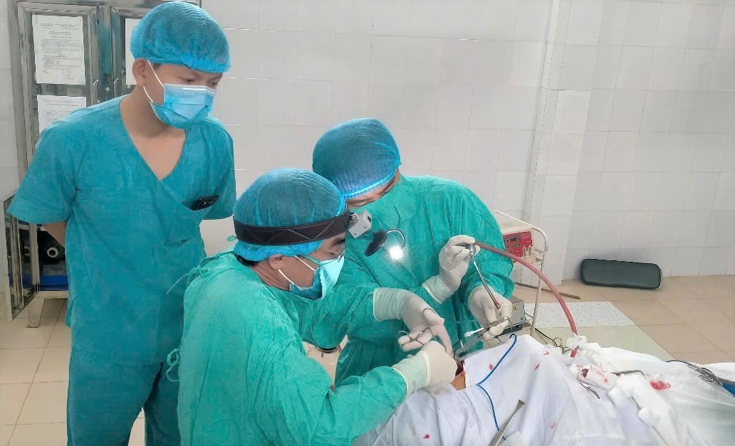 Chuyển giao các kỹ thuật mới cho Trung tâm y tế Phú Lộc