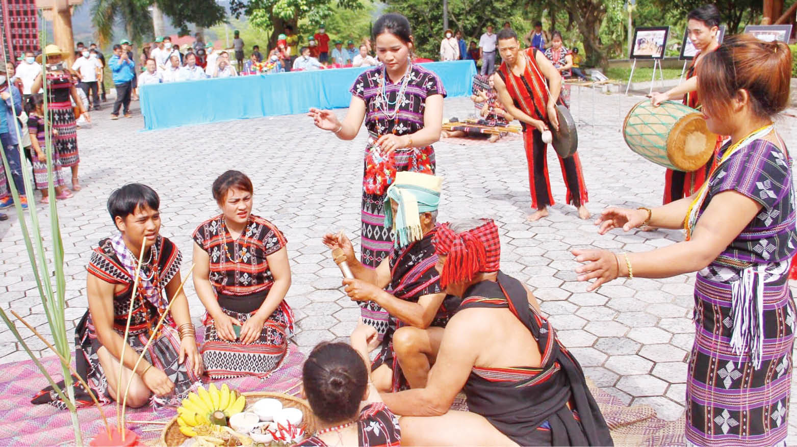 Độc đáo lễ cúng dâng zèng