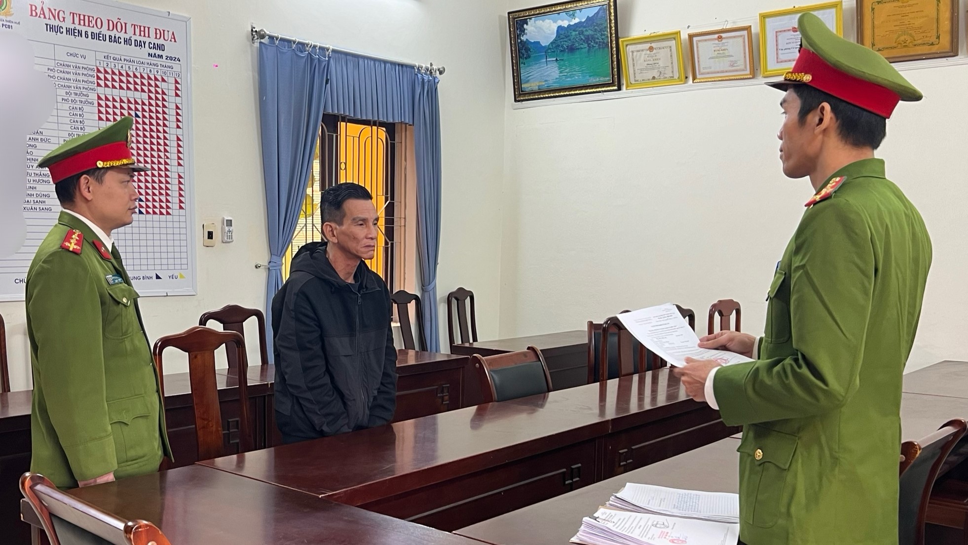 Bắt giữ đối tượng thuê ô tô rồi đưa đi cầm cố