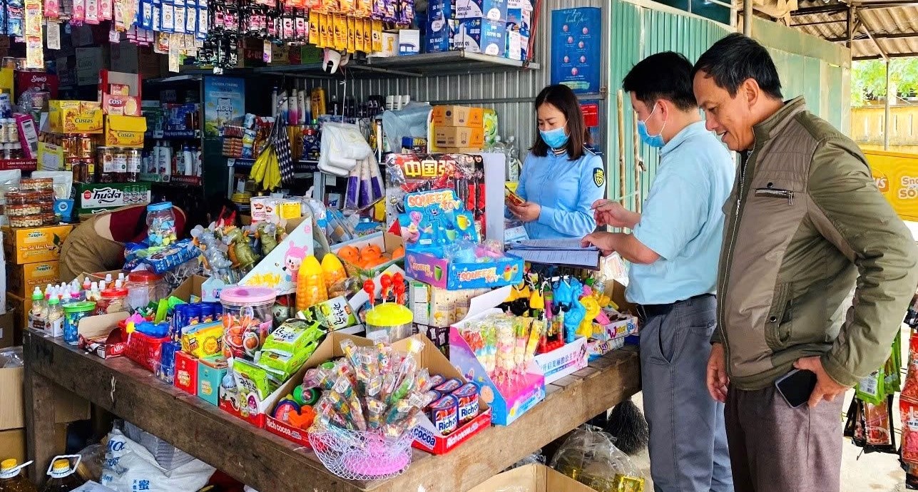 Cao điểm chống buôn lậu, gian lận thương mại dịp Tết Ất Tỵ
