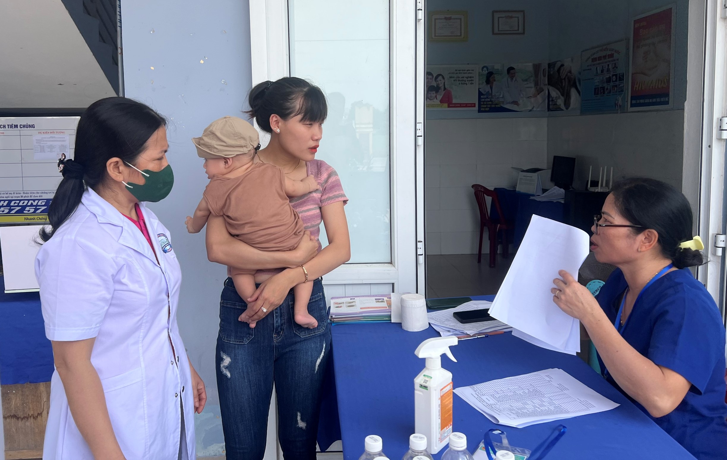 Phấn đấu giảm tỷ lệ sinh con thứ 3 trở lên còn 14,7