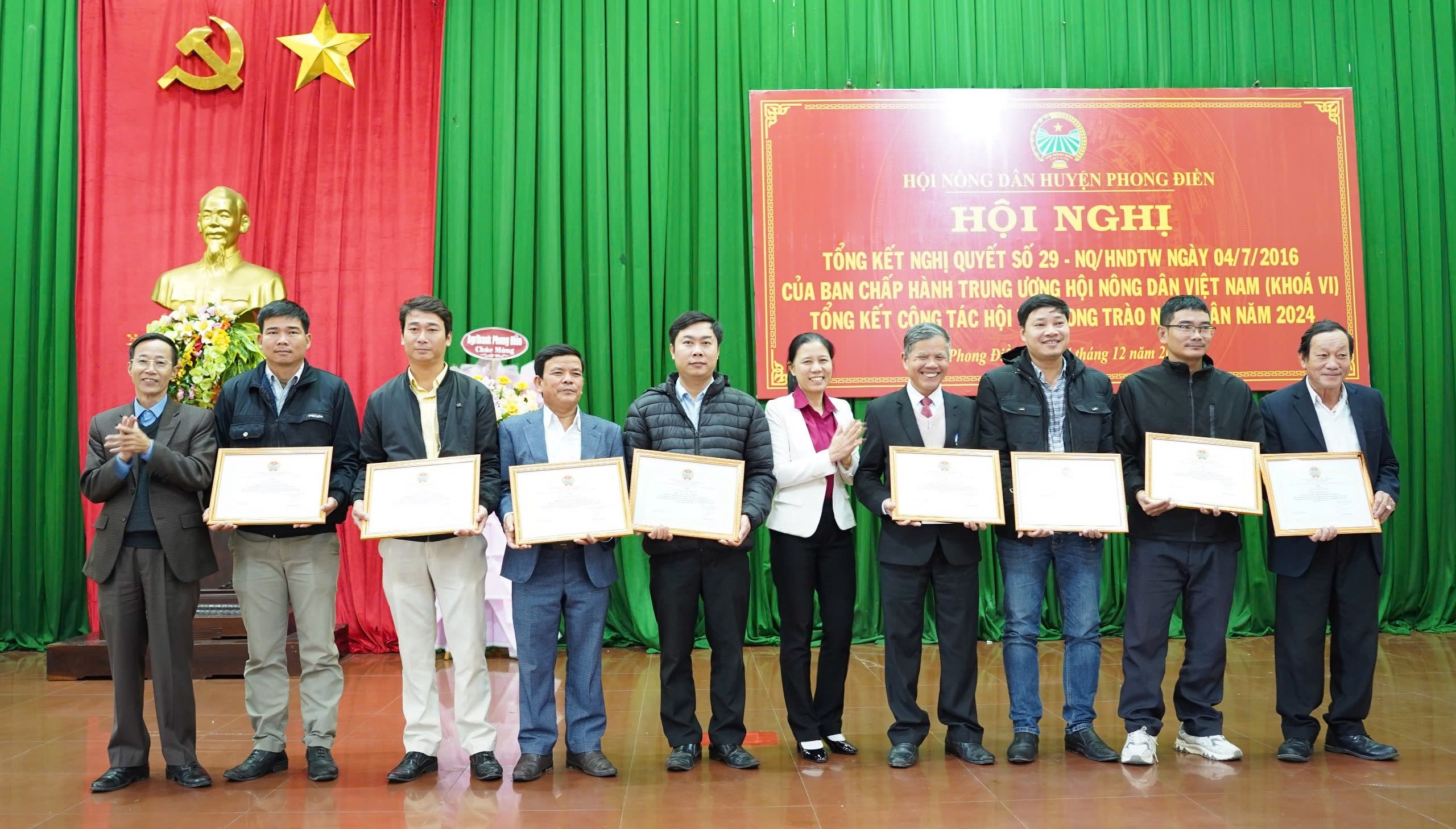 Nông dân Phong Điền hiến gần 27 000 m² đất