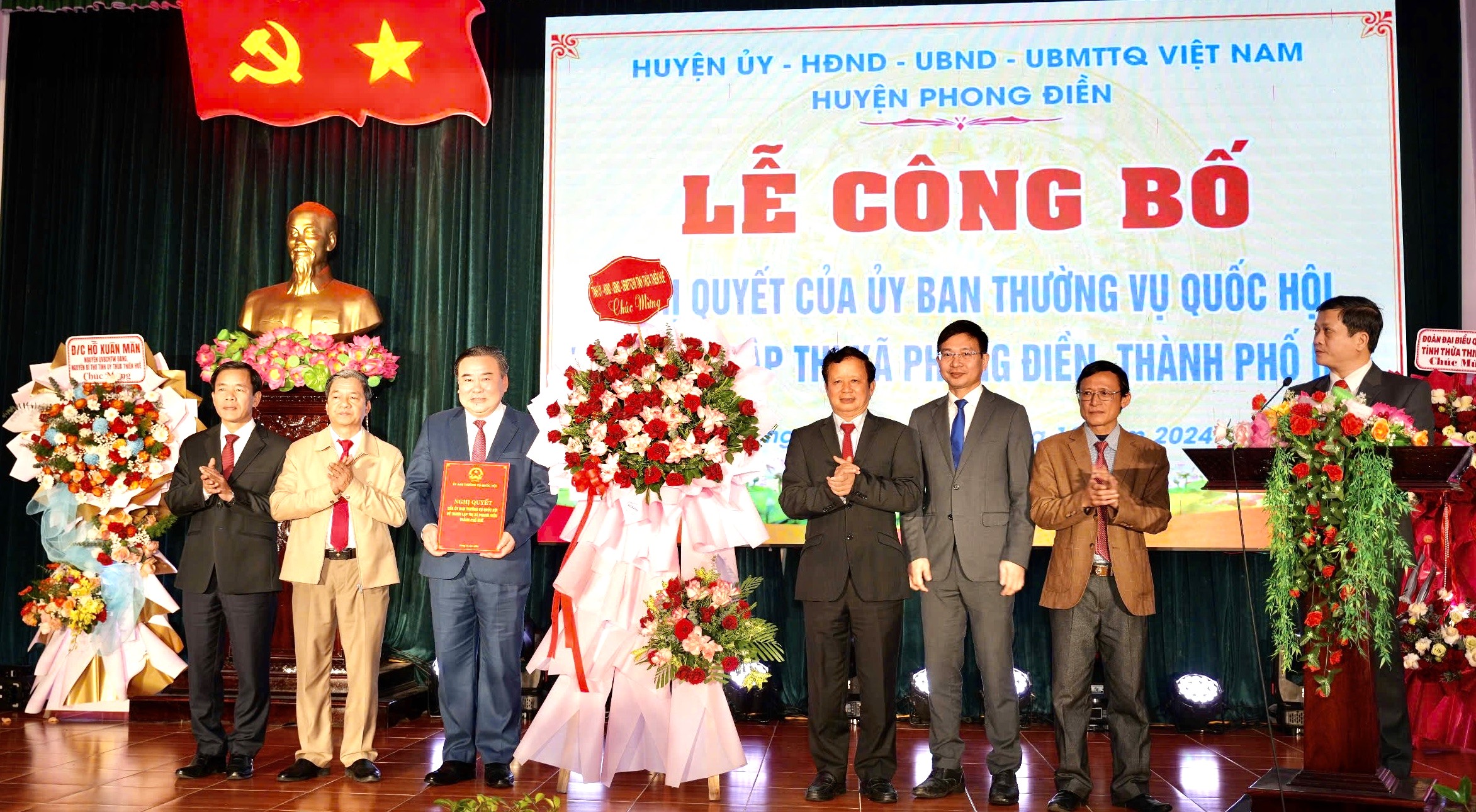 Công bố thành lập thị xã Phong Điền