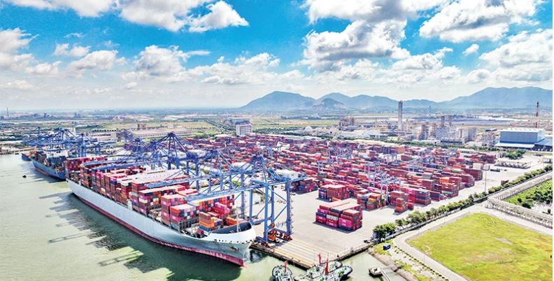 Phấn đấu tăng trưởng kinh tế ở mức hai con số