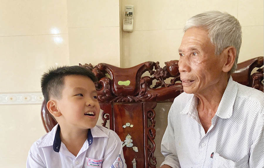 Những “Nghệ sĩ hát rong” của làng