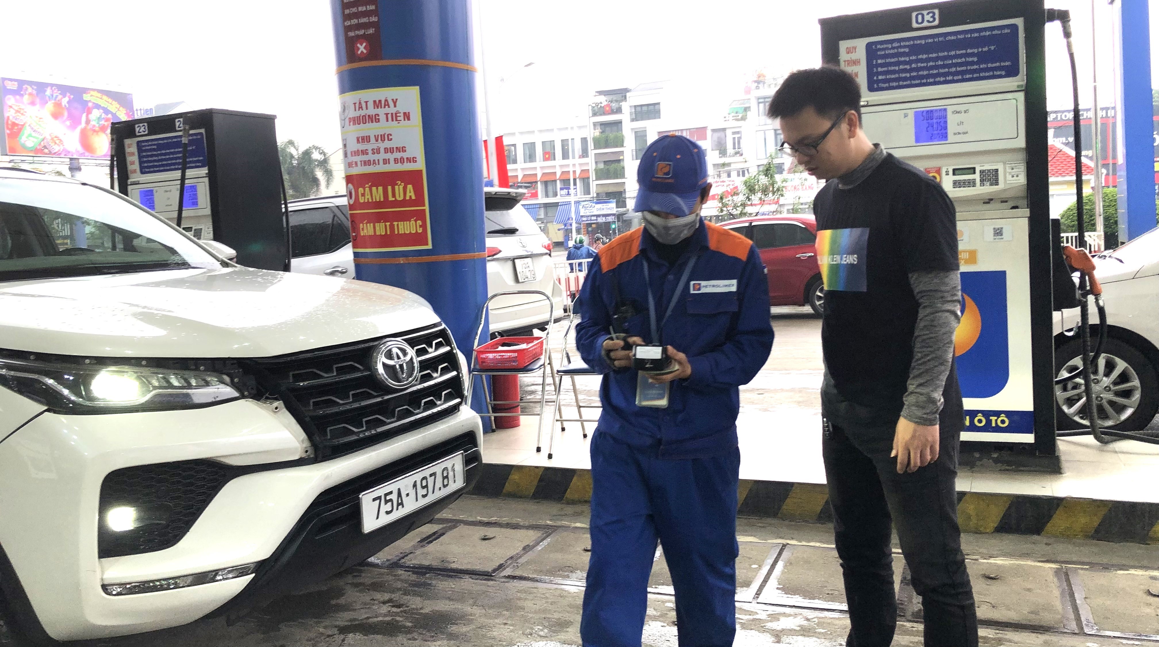 Giá xăng dầu tăng ngay phiên điều chỉnh đầu tiên năm 2025