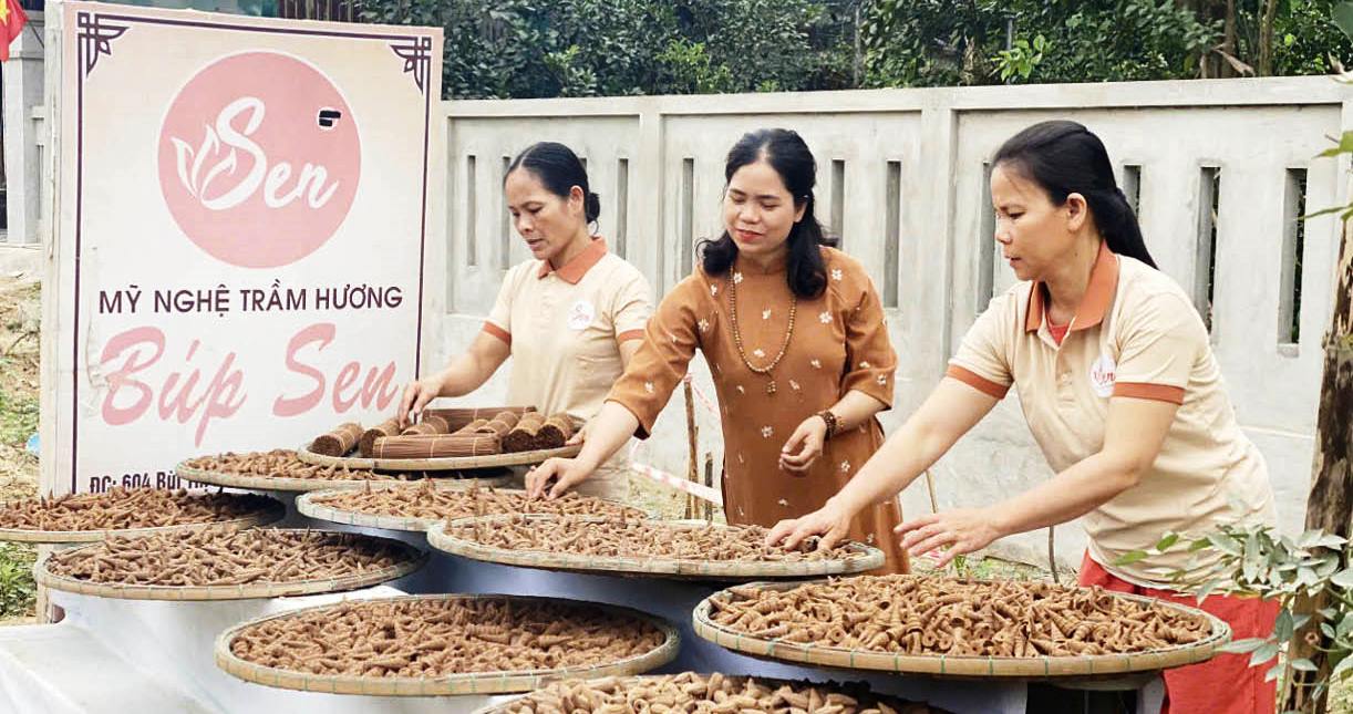 Lan tỏa nhang trầm xứ Huế