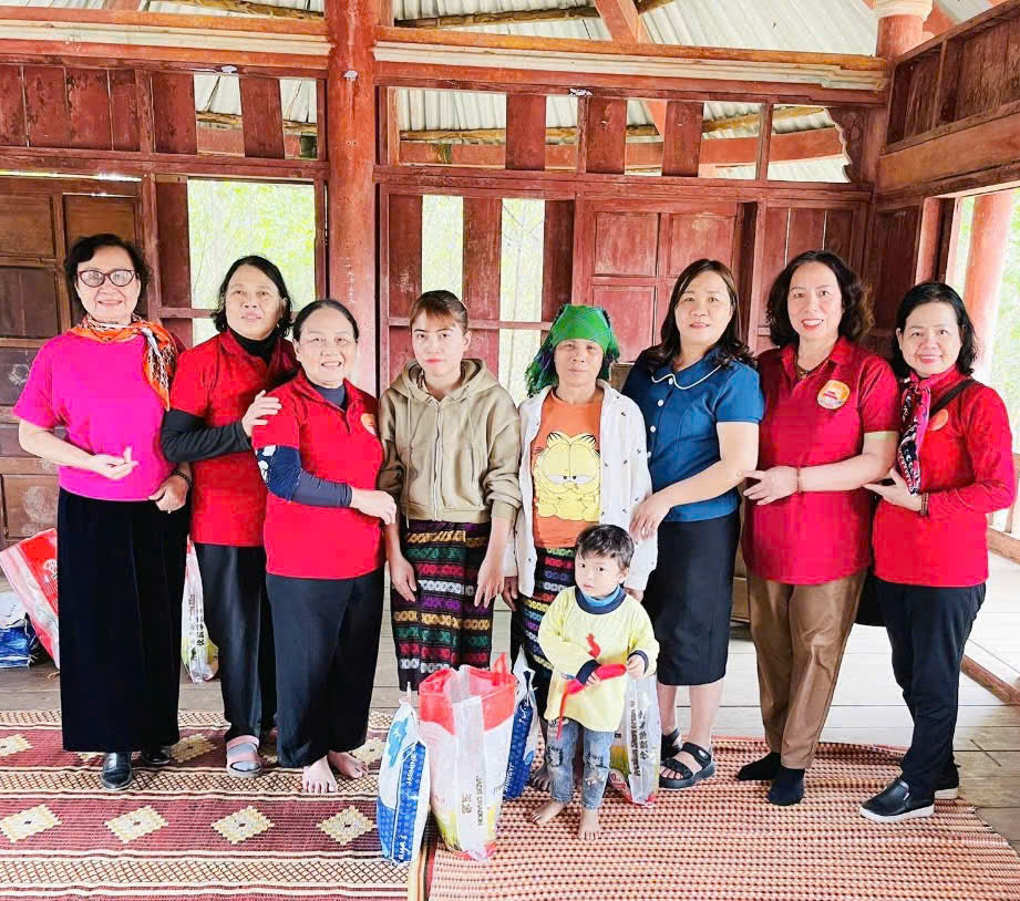 “Xuân yêu thương” đến với đồng bào dân tộc thiểu số