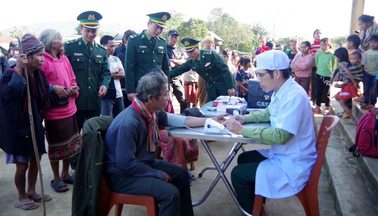 “Xuân Biên phòng ấm lòng dân bản”