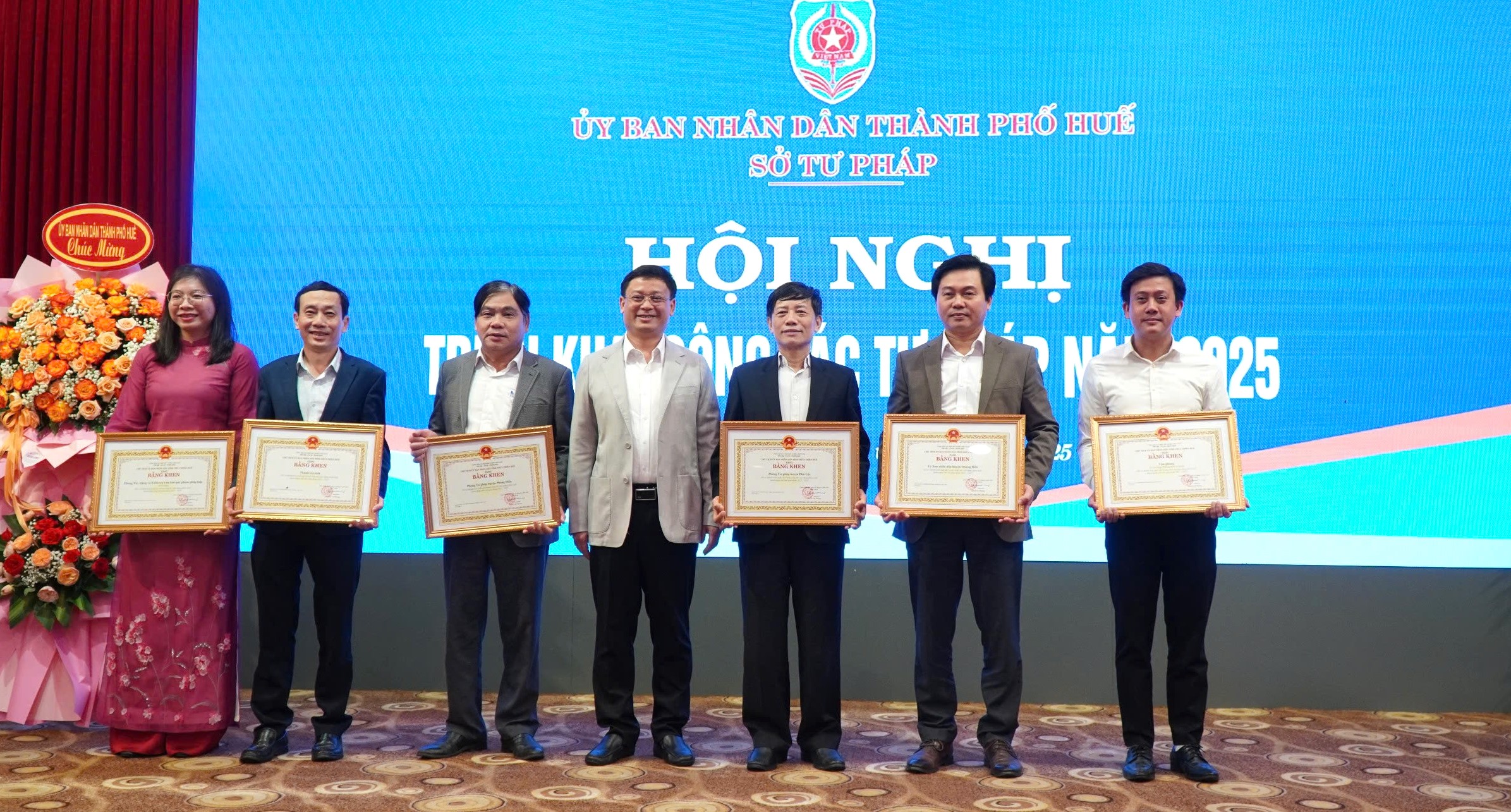 Tham mưu tốt công tác xây dựng và hoàn thiện thể chế của thành phố trong giai đoạn chuyển tiếp