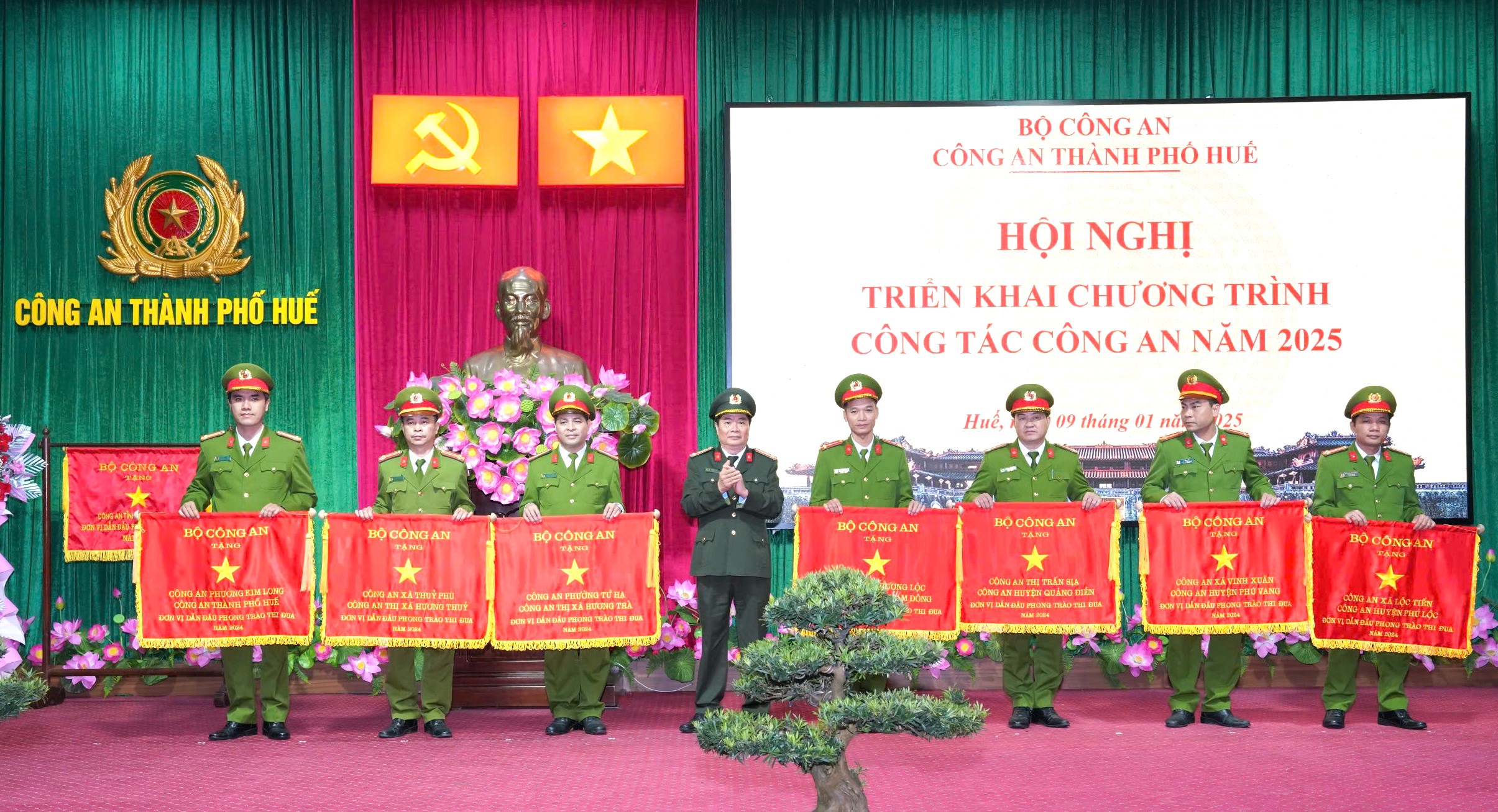 Đảm bảo an ninh trật tự, phục vụ hiệu quả phát triển kinh tế - xã hội