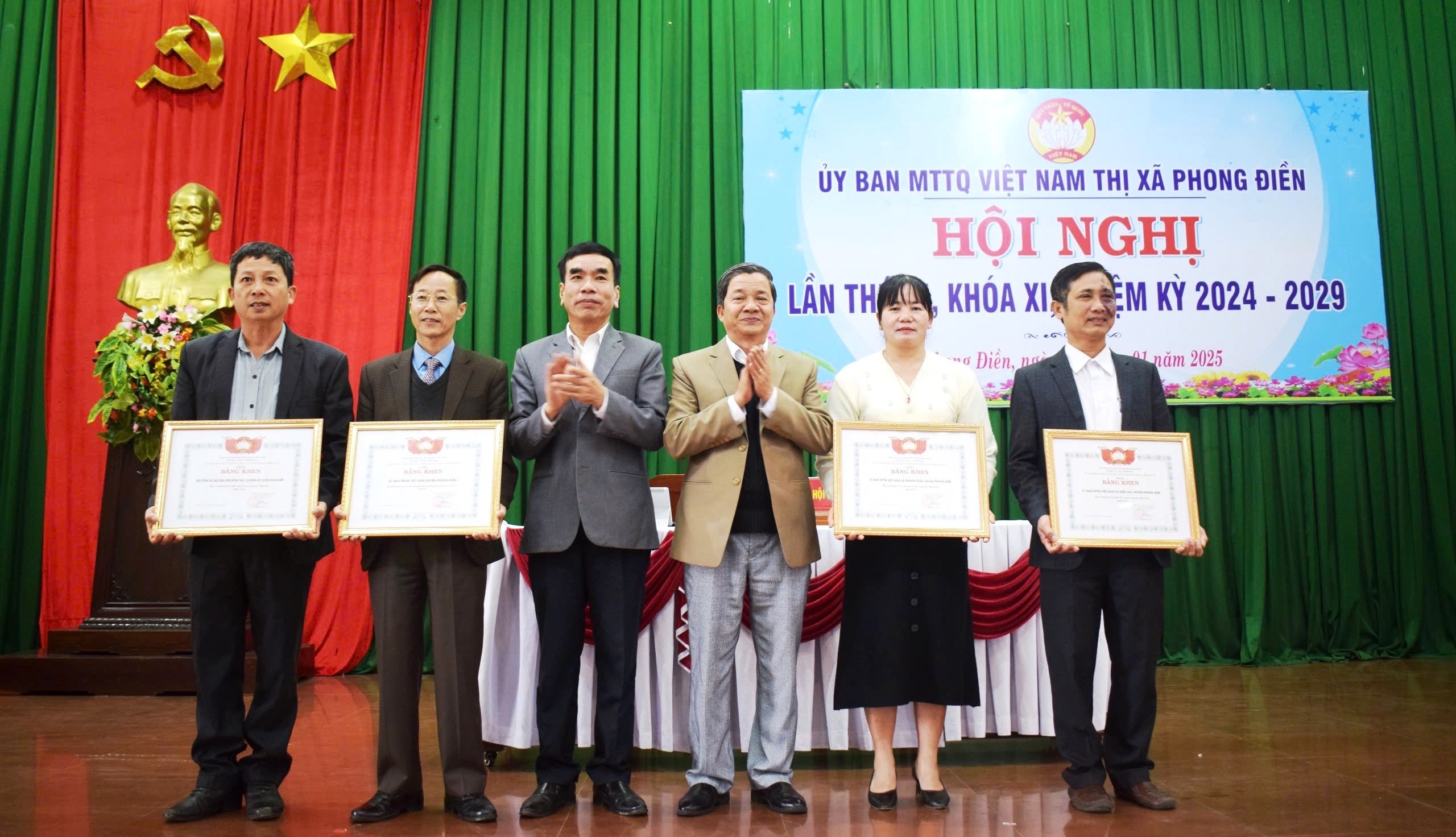 Phong Điền Hoàn thành chương trình xóa nhà tạm