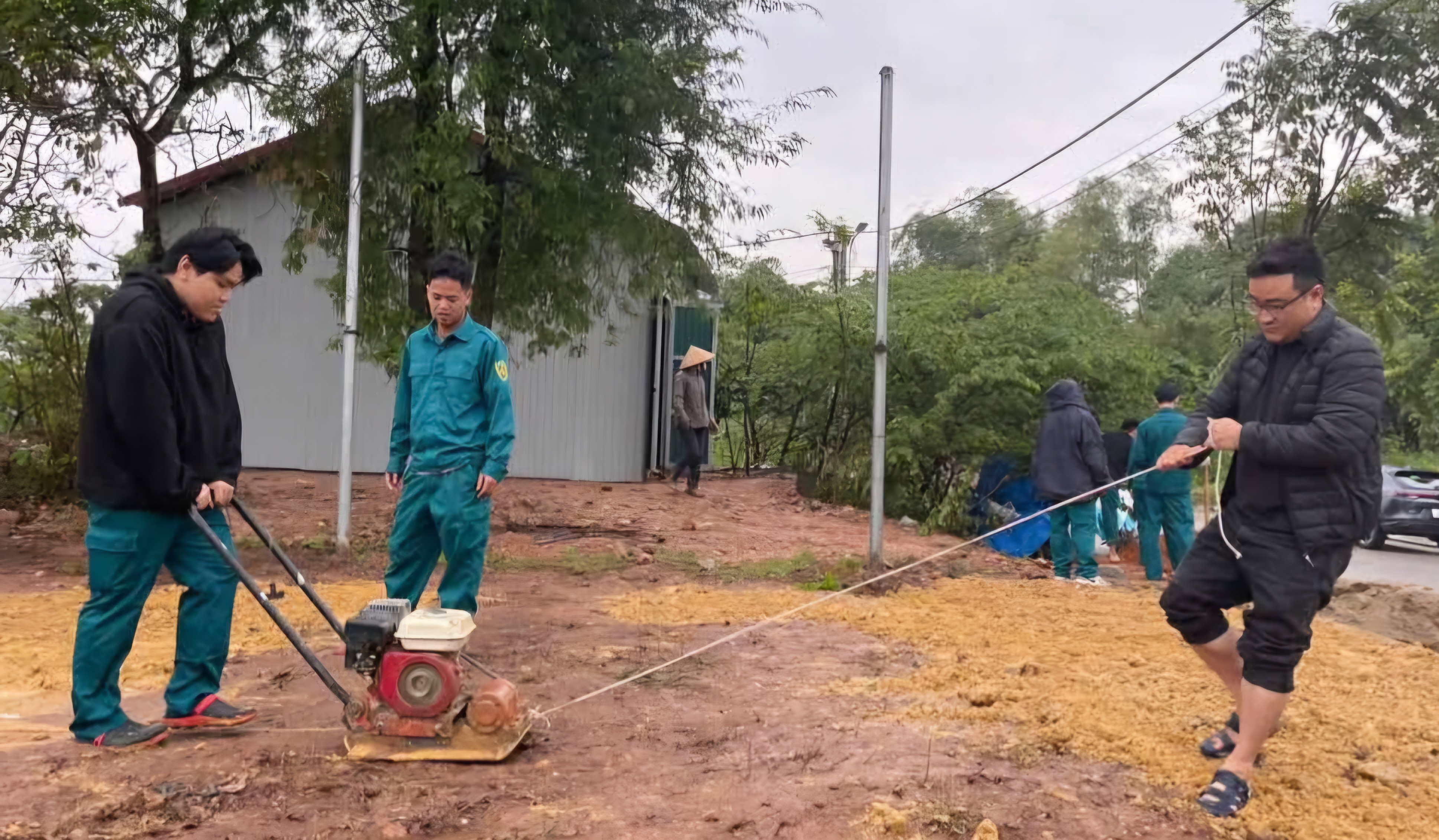 Các địa phương ở quận Thuận Hóa trao 633 suất quà cho các hộ nghèo, cận nghèo