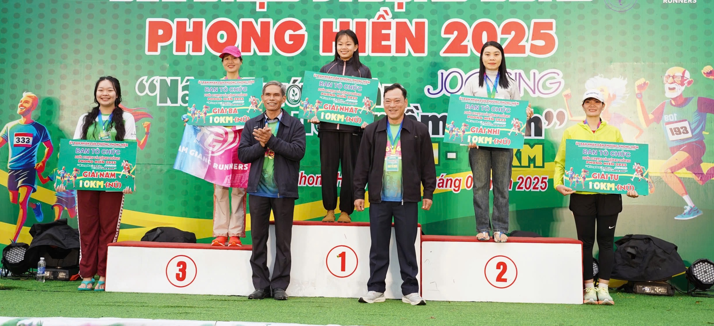 Hơn 1 100 vận động viên tham gia giải chạy “Nâng bước chân, ươm mầm xanh”