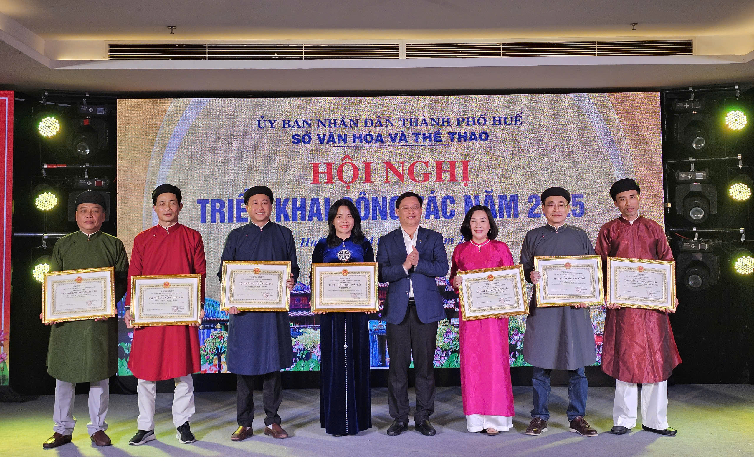 Chú trọng nhân lực và chiến lược phát triển ngành văn hóa, thể thao