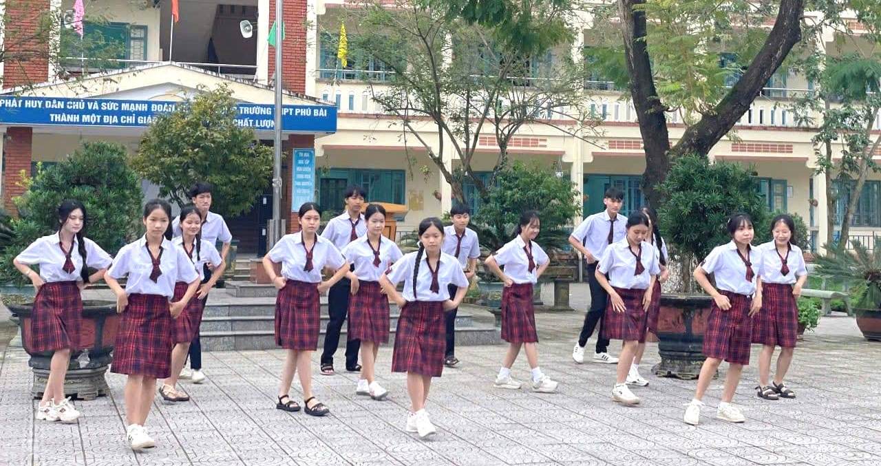 Giáo dục đạo đức, lý tưởng trong cơ sở giáo dục phổ thông