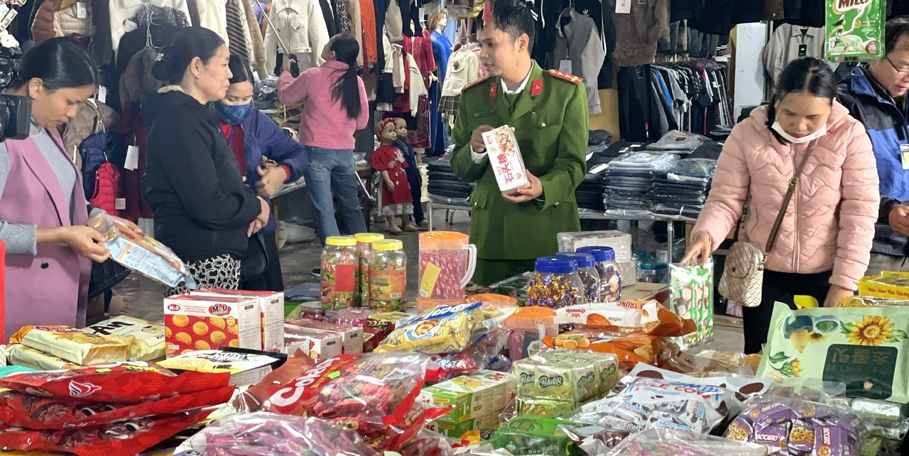 Quảng Điền Tăng cường kiểm tra an toàn thực phẩm dịp tết