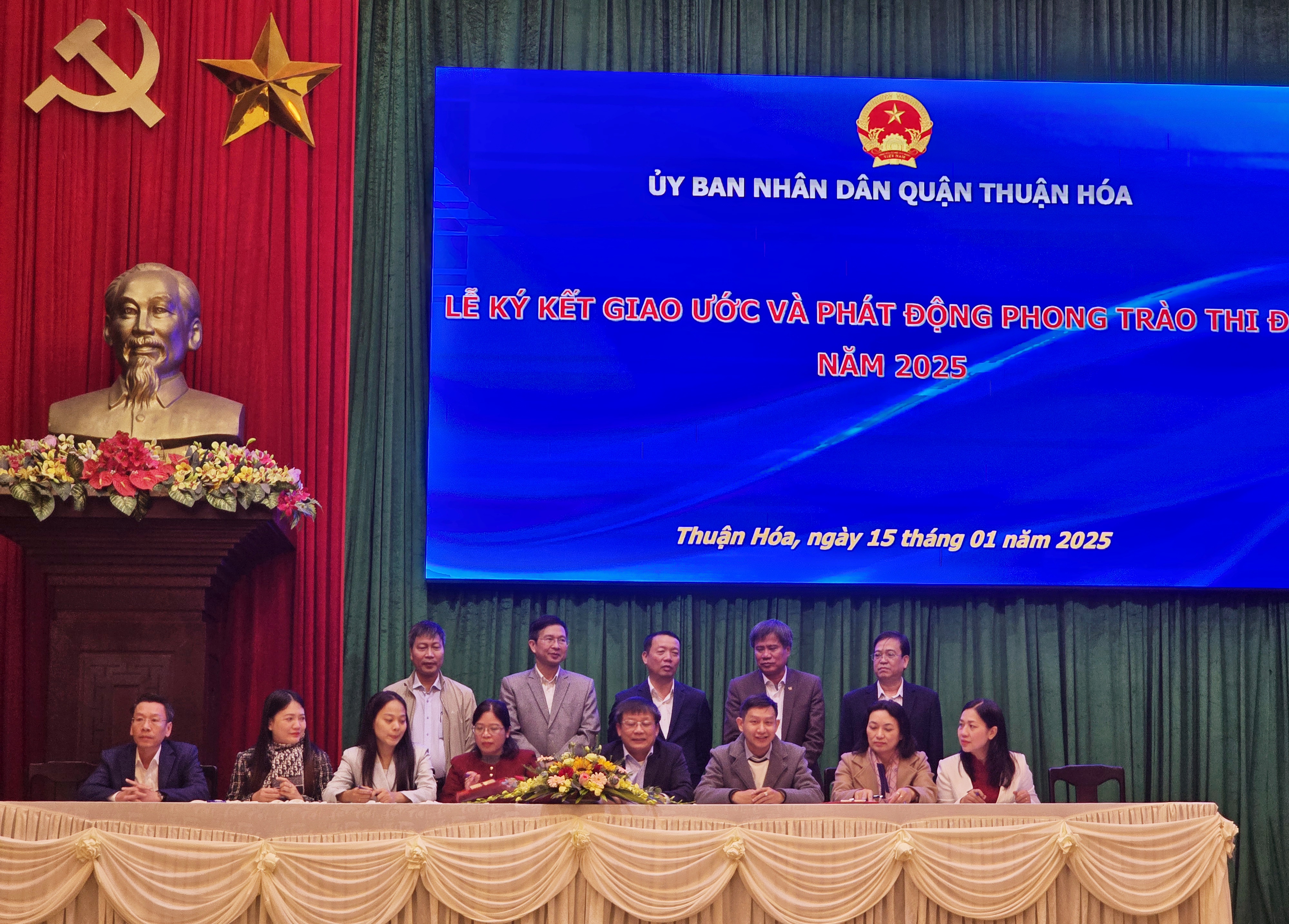 Phấn đấu tốc độ tăng trưởng giá trị sản xuất quận Thuận Hóa tăng 12 năm 2025