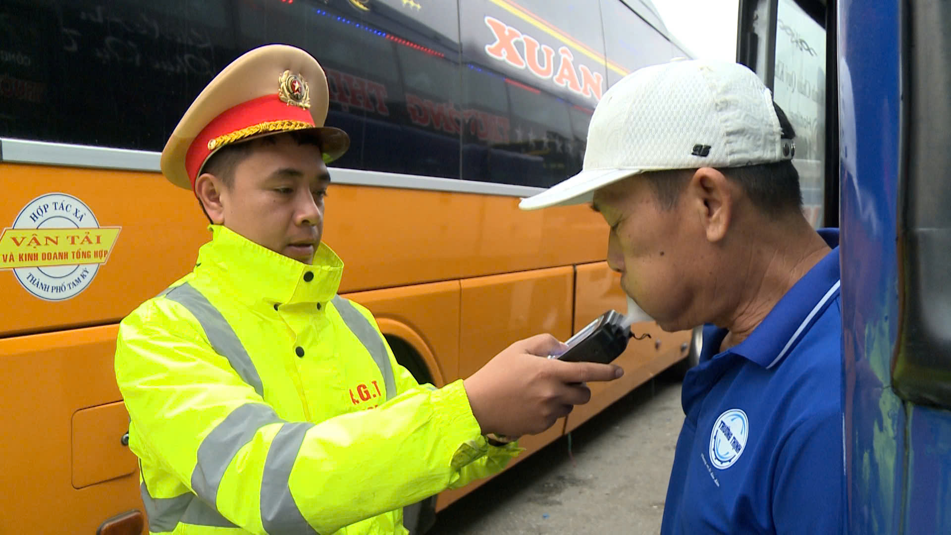 Nâng cao ý thức tham gia giao thông trong dịp Tết